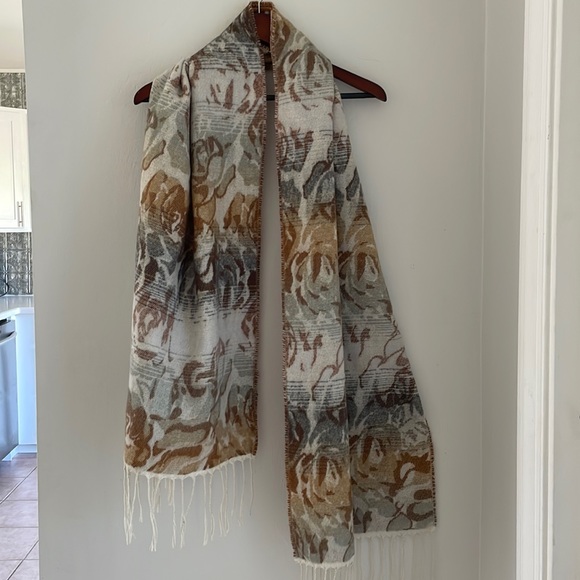 Steve Madden Floral Scarf Neutral Colors 72x21 Soft Cozy Oversized - Picture 1 of 6